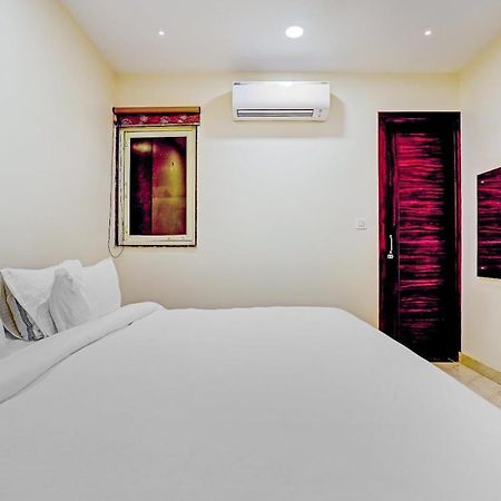 Collection O Hotel Aditya Palace Near Leisure Valley Park Gurgaon Zewnętrze zdjęcie