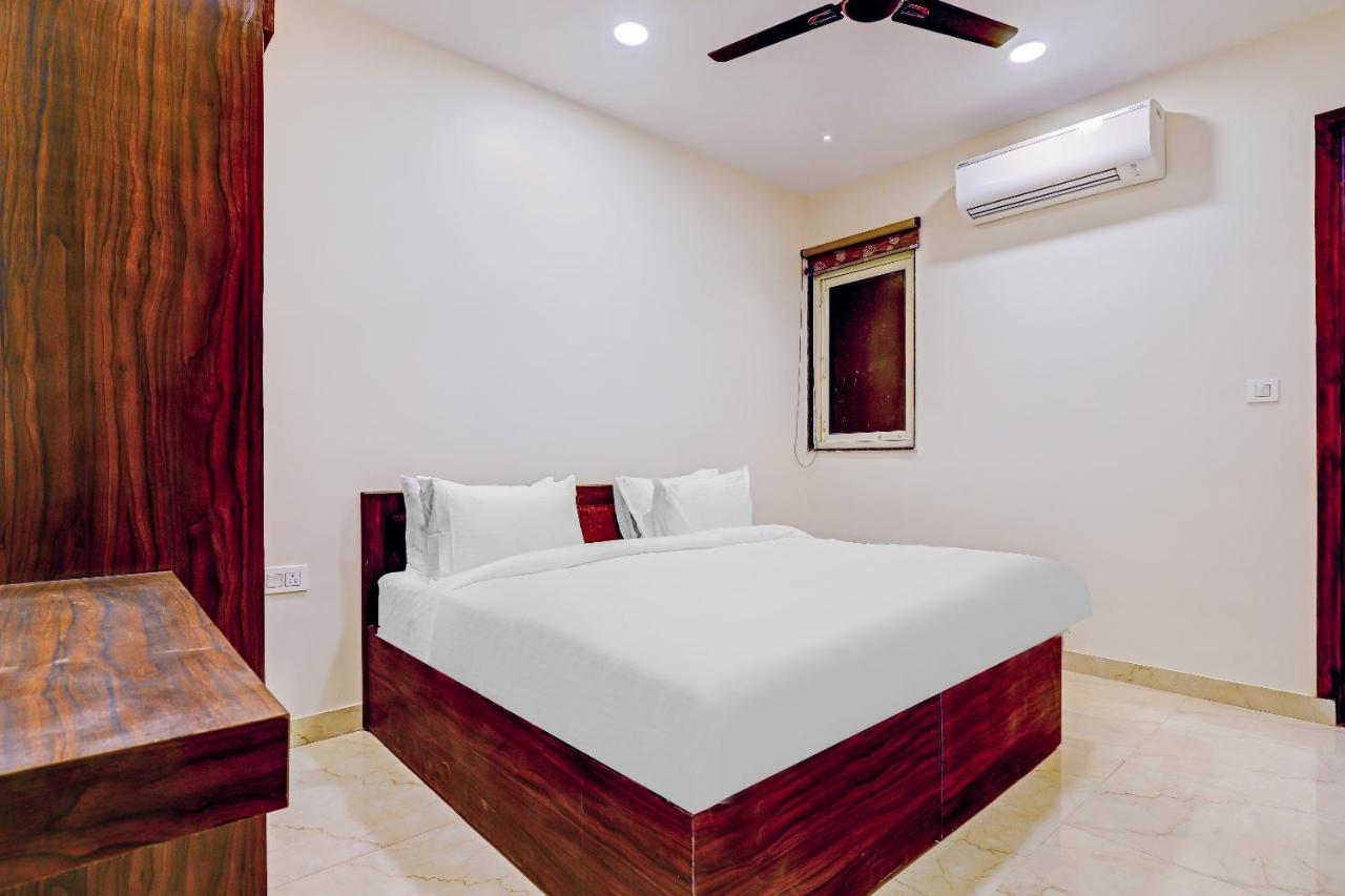 Collection O Hotel Aditya Palace Near Leisure Valley Park Gurgaon Zewnętrze zdjęcie