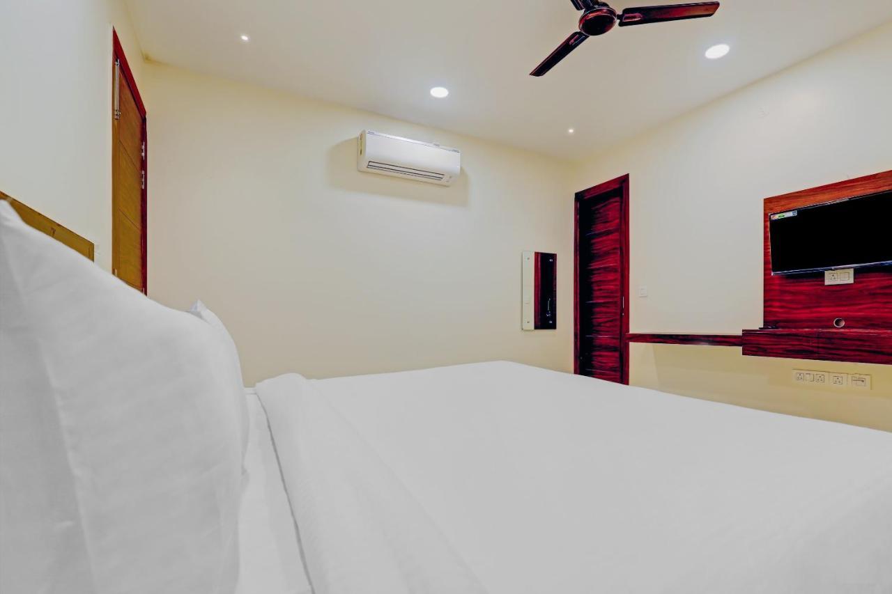 Collection O Hotel Aditya Palace Near Leisure Valley Park Gurgaon Zewnętrze zdjęcie
