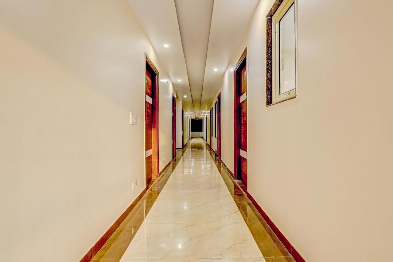 Collection O Hotel Aditya Palace Near Leisure Valley Park Gurgaon Zewnętrze zdjęcie